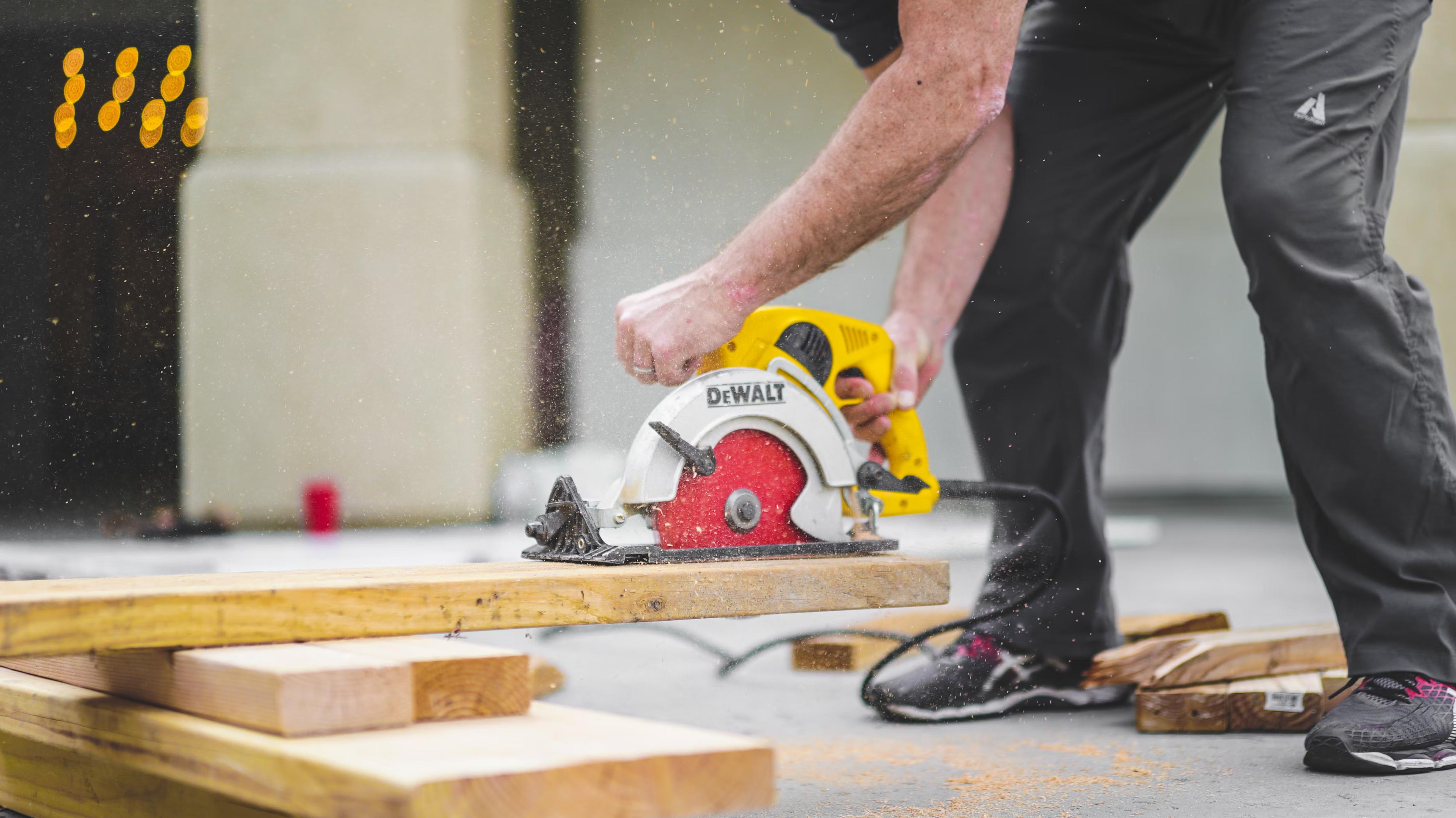 HandyRent.nl biedt een duidelijk verhuuroverzicht waar je eenvoudig gereedschap kunt huren of verhuren via ons platform.