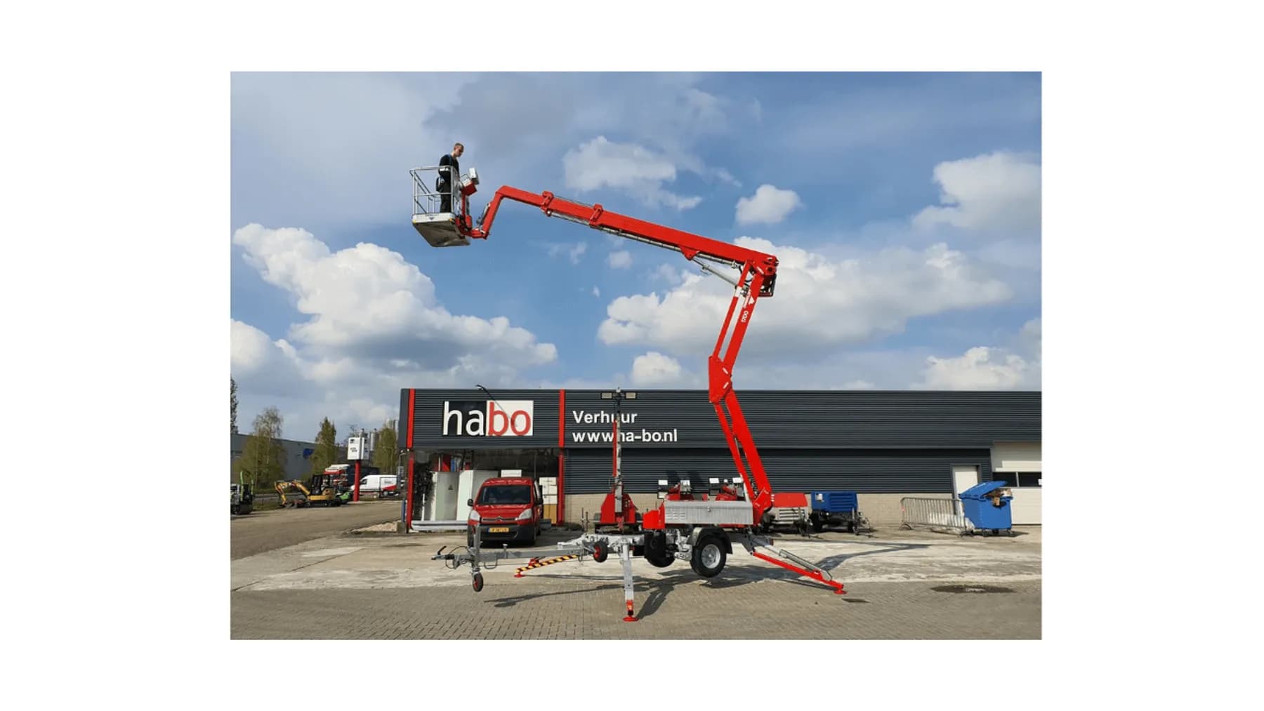 Kniktelescoop hoogwerker 16.8 meter op accu