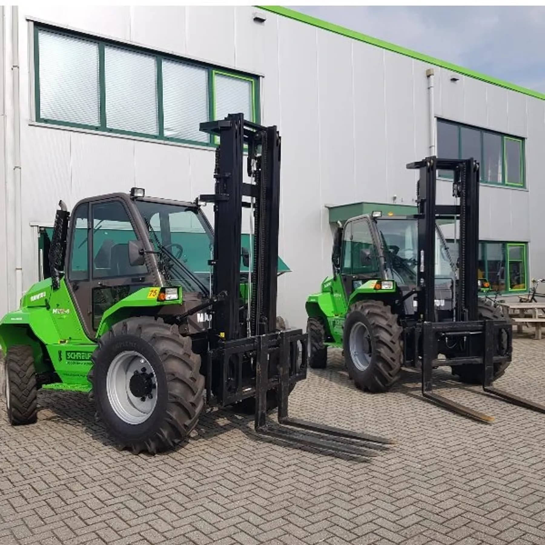 Manitou ruwterrein heftruck