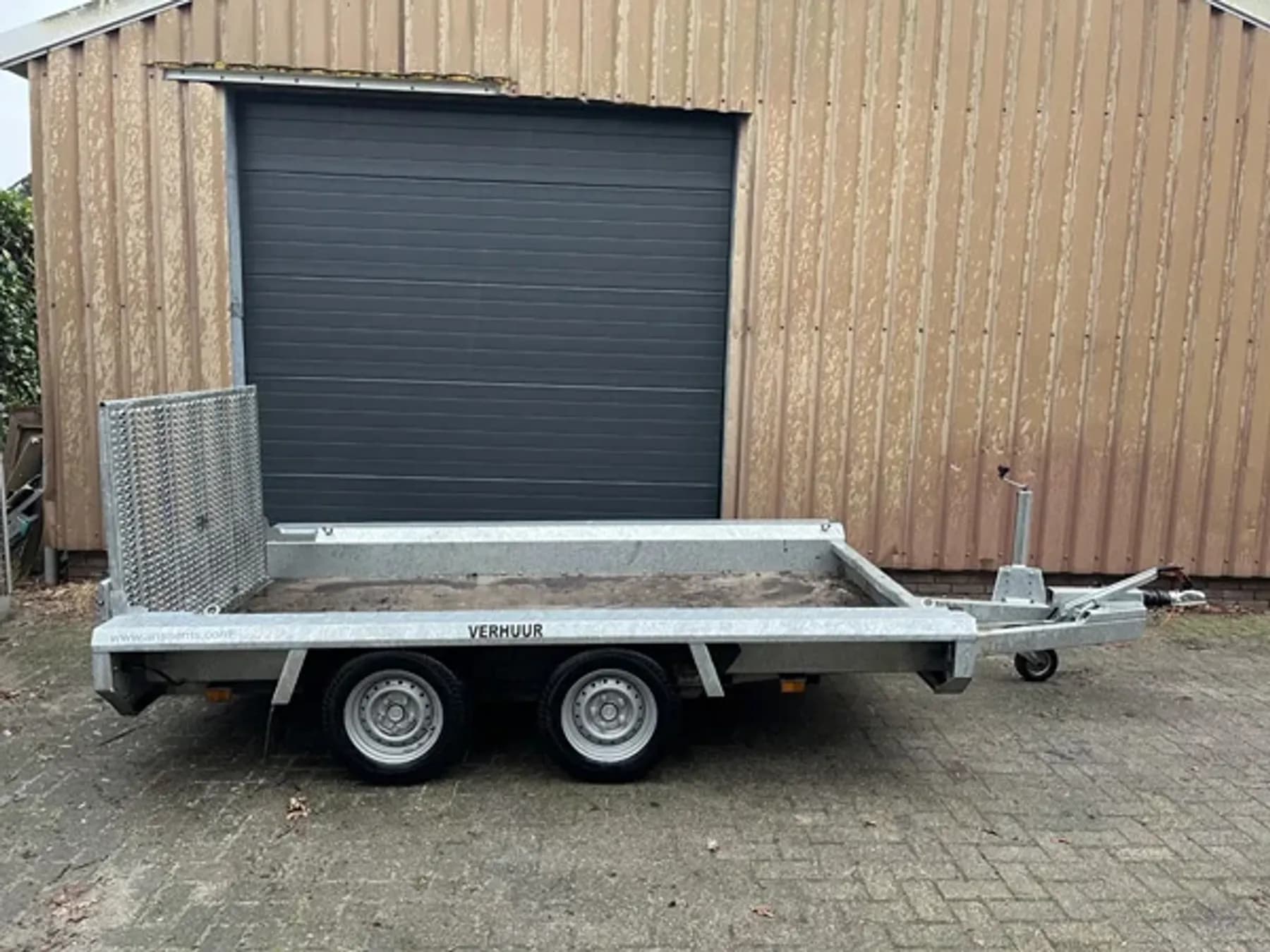 Machine transporter