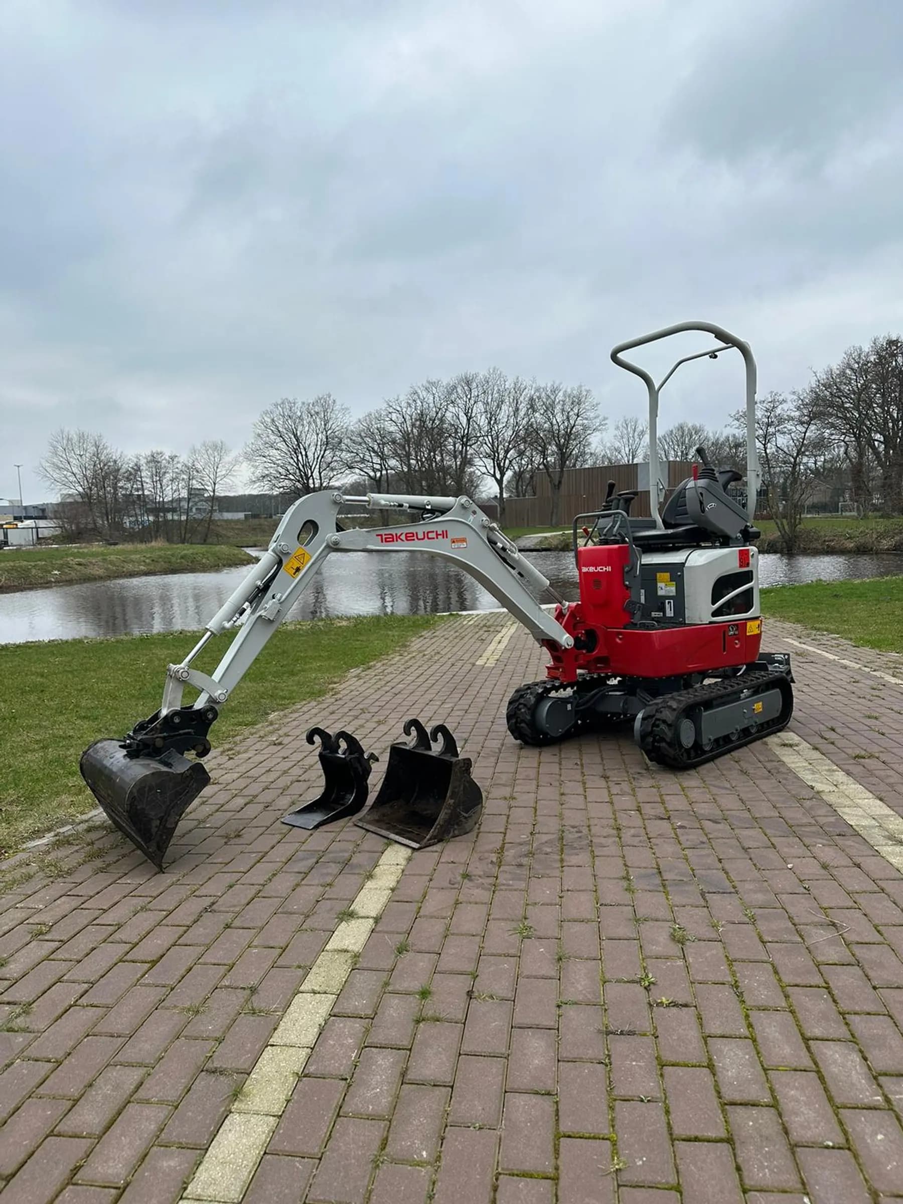 Takeuchi TB210