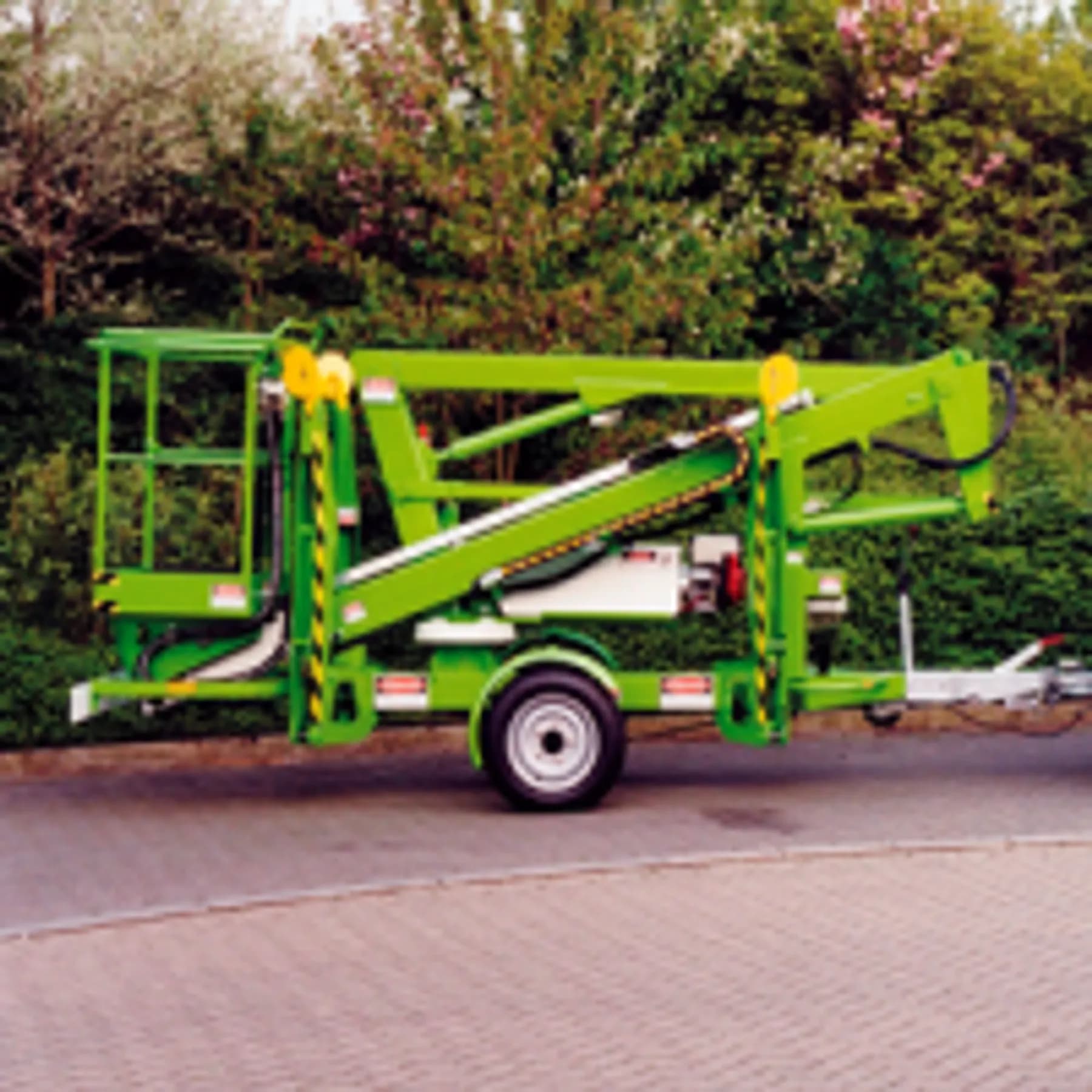 Knik-telescoop aanhangerhoogwerker 12.00 m