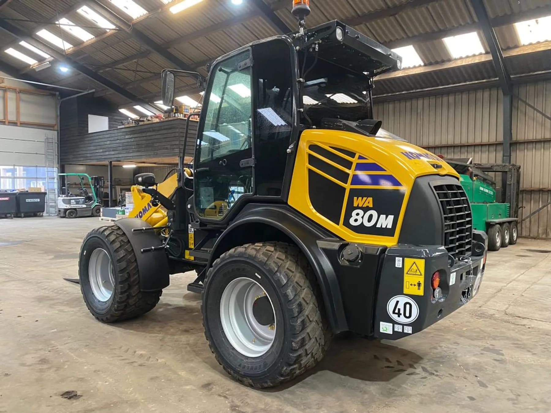 Komatsu WA80
