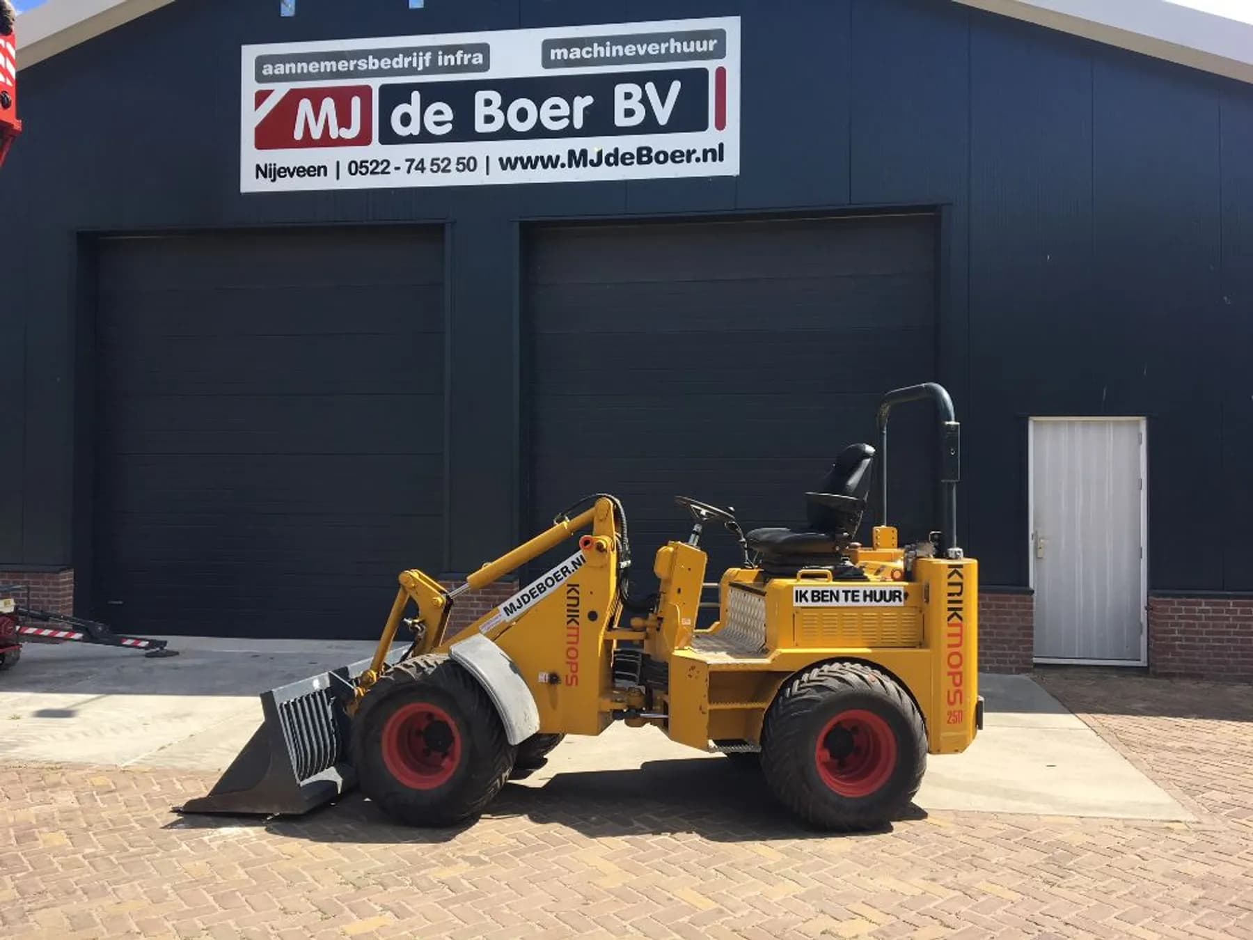 Knikmops 250 Minishovel