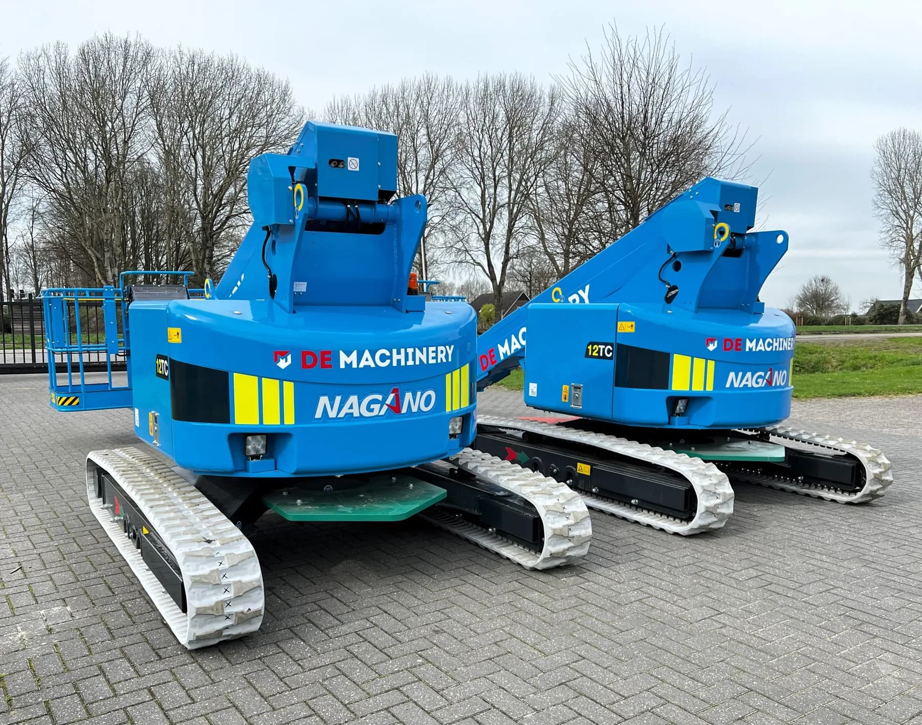 12 m Telescoophoogwerker rups Nagano 12TC