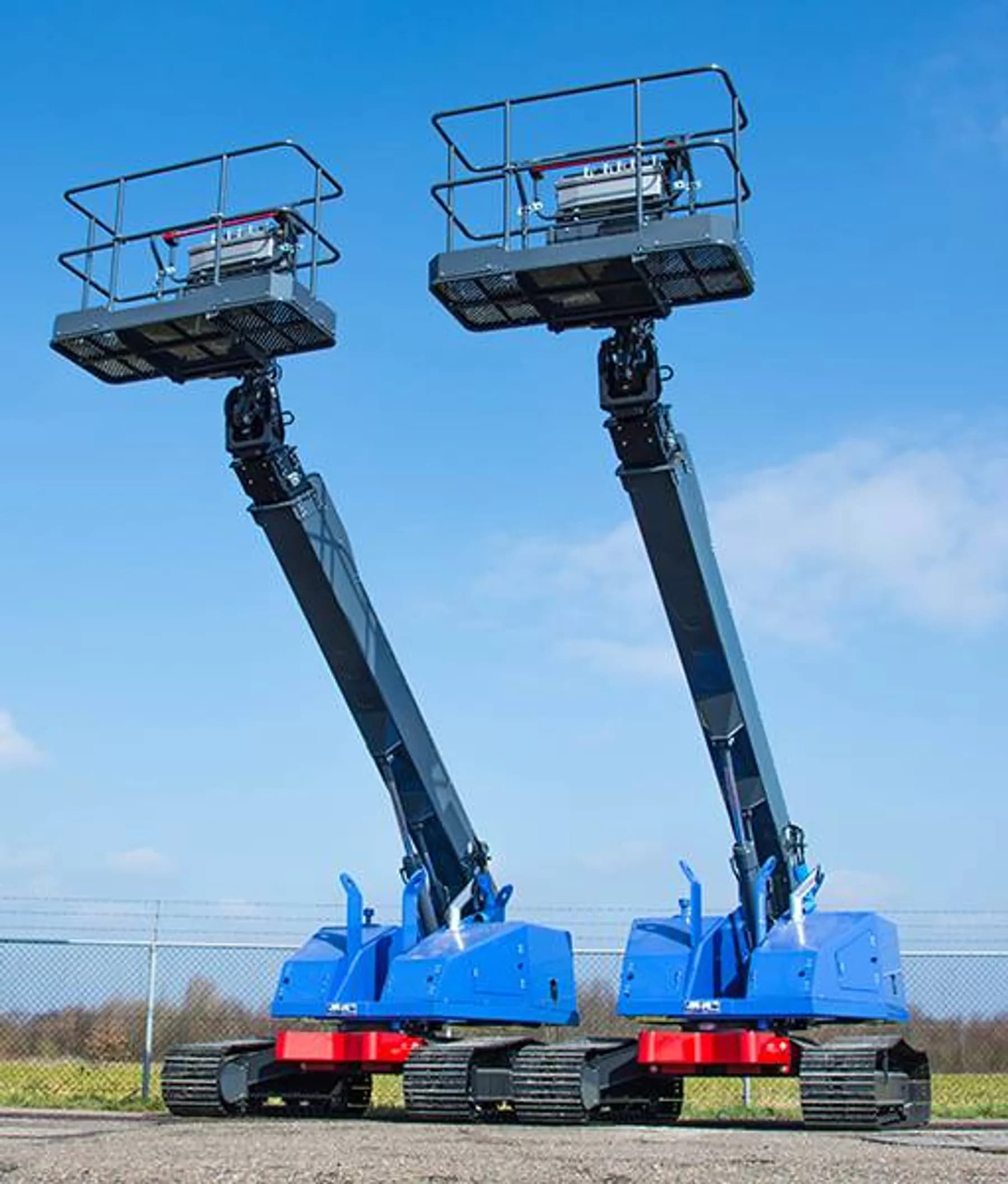 14 m Telescoophoogwerker rups