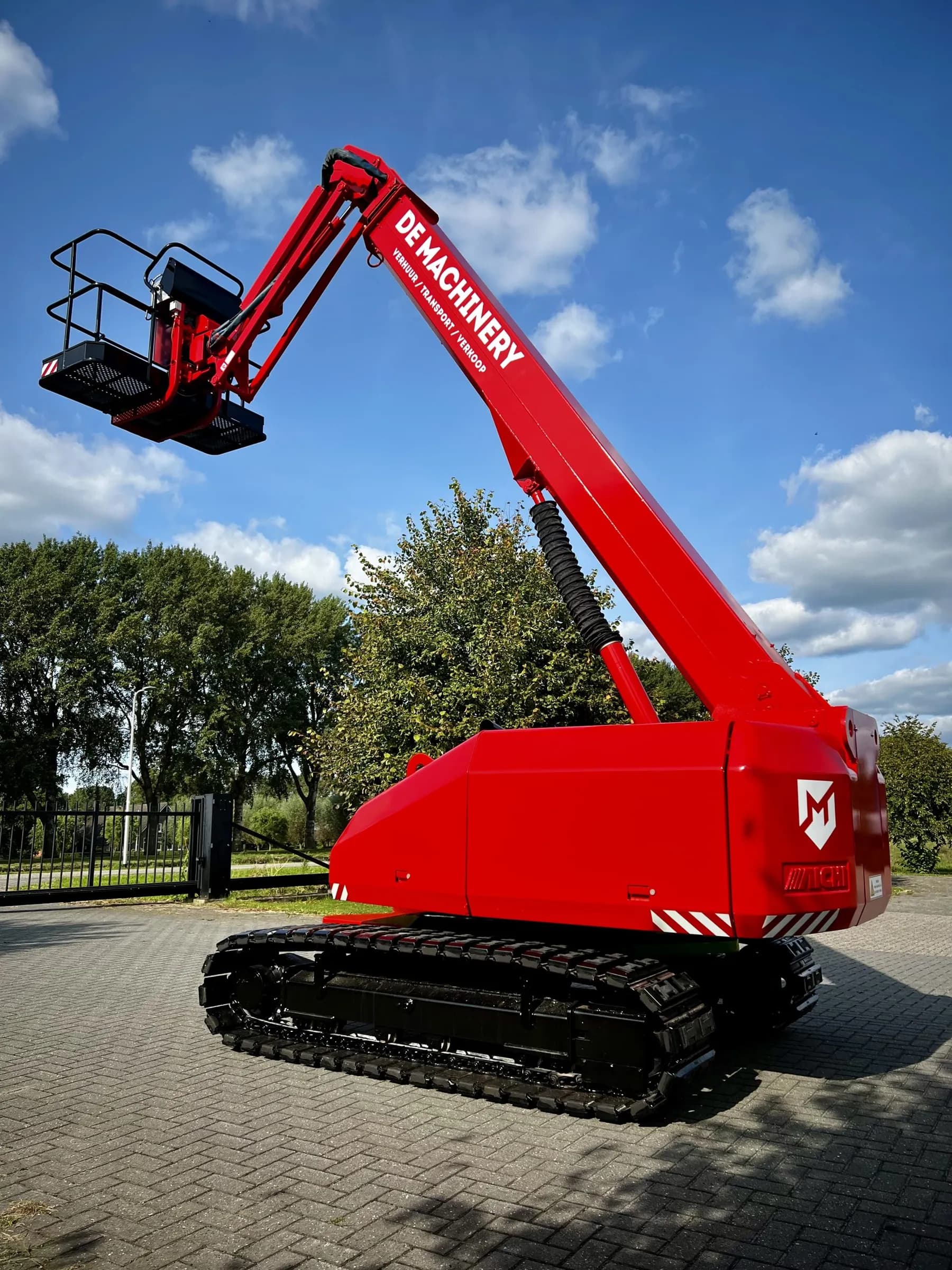 16 m Telescoophoogwerker rups Aichi SR14CJ