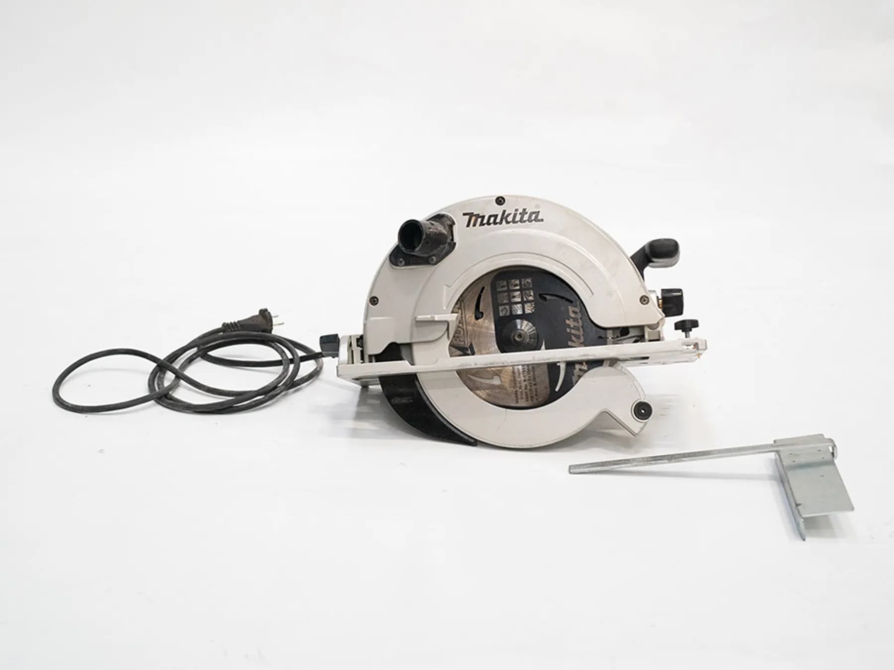 Cirkelzaag 230 volt 85 mm bij 90º 64mm bij 45º